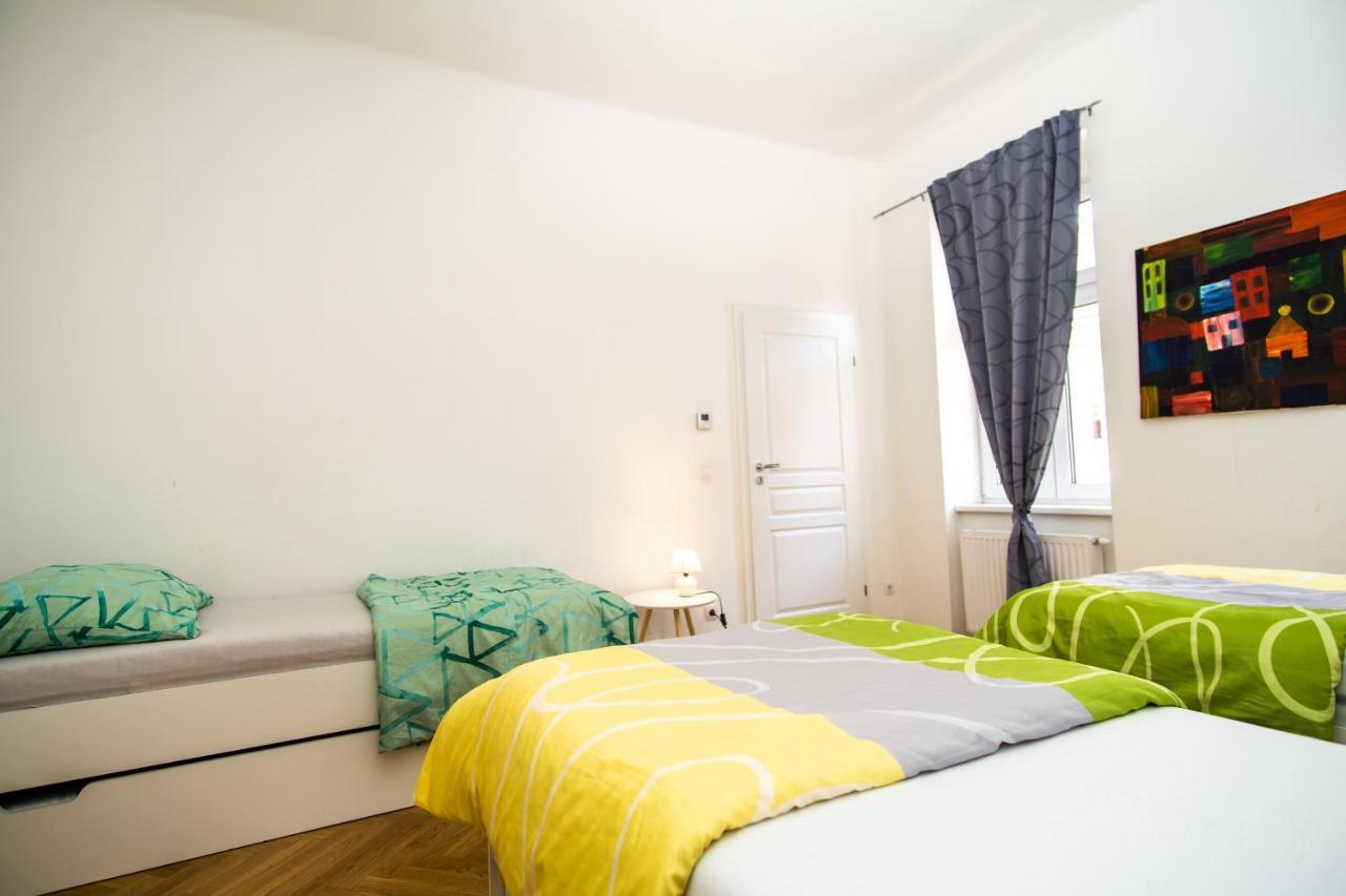 Raimond Ottakring 22 * Wien